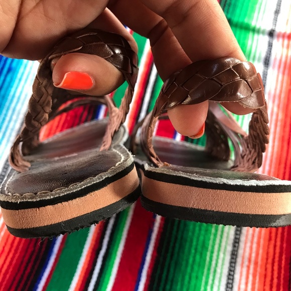 Women’s huaraches/sandals - Picture 4 of 7